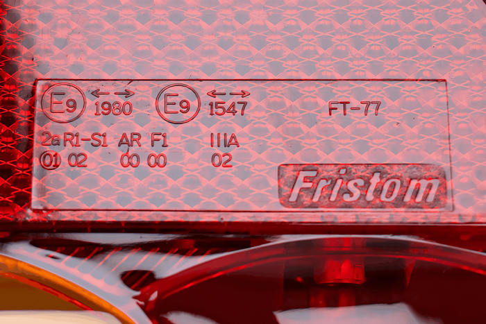 FRISTOM FT-77 galinis žibintas, 5 funkcijos, dešinė